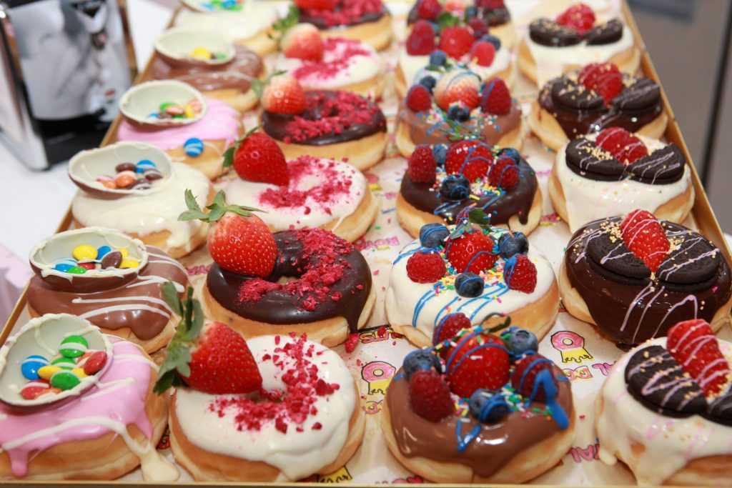 Λαχταριστό Opening Party του πρώτου Dessert Bar στην Ελλάδα, του αγαπημένου Brand “Royal Donuts”!