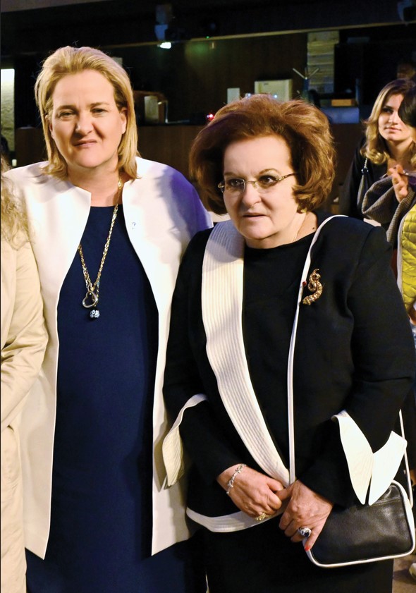 Ρίτα Μωραιτάκη Πικρού ( Πρόεδρος και Διευθύνουσα Σύμβουλος ΕΚΑΠΤΥ ) Μέρω Κεσεσίογλου ( Πρόξενος Ακτής Ελεφαντοστού )