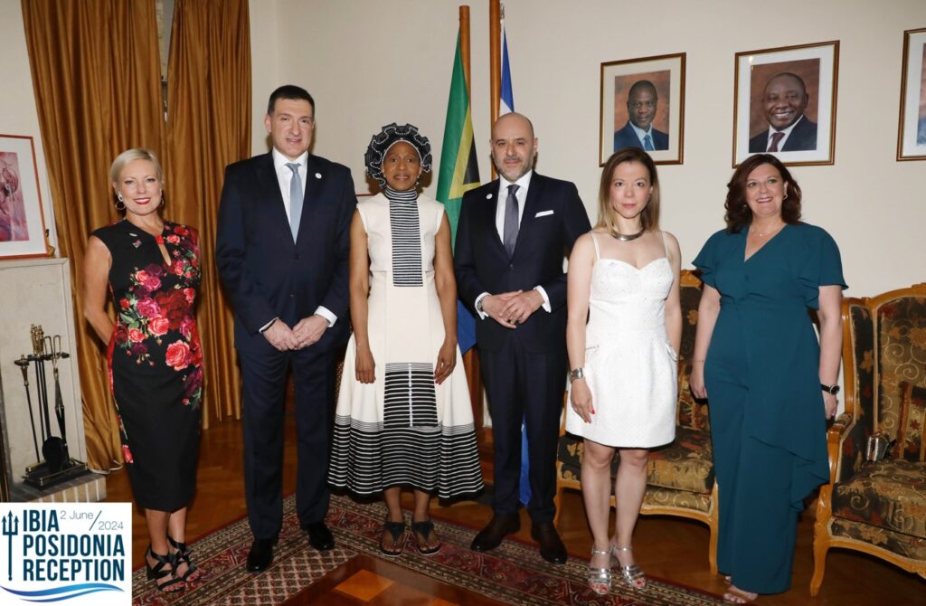 Tahra Sergeant Alexander Prokopakis ( Αλέξανδρος Προκοπάκης ) Dr Lindiwe Msengana-Ndlela ( Ambassador of South Africa to the Hellenic Republic ) Constantinos Capetanakis ( Κωνσταντίνος Καπετανάκης ) Sofia Konstantopoulou ( Σοφία Κωνσταντοπούλου ) Dina Kapotsi ( Ντίνα Καπότση )