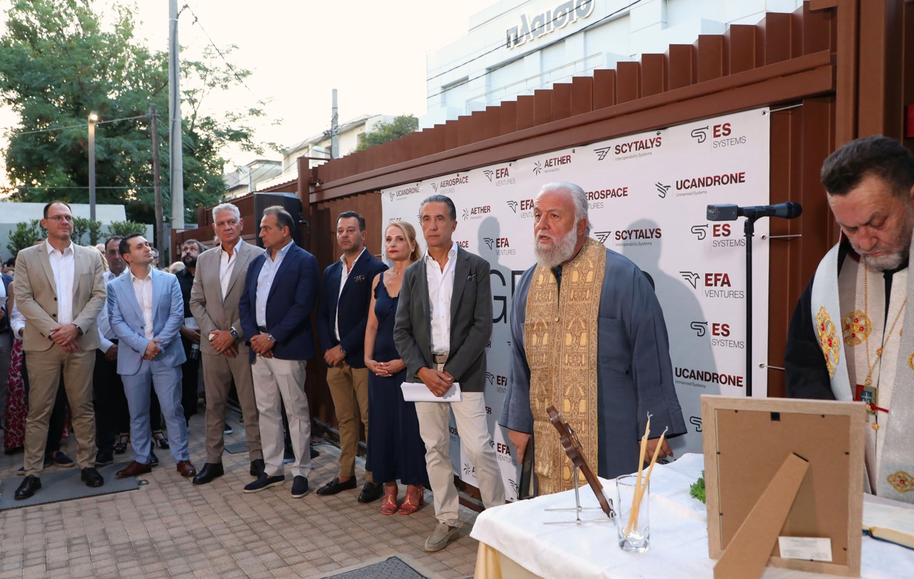 Ο Μητροπολίτης Διοσπόλεως Εμμανουήλ (Πατριαρχείο Αλεξάνδρειας) και ο Πάτερ Χριστόδουλος της Αγίας Σοφίας Ν.Ψυχικού τέλεσαν τον αγιασμό στα εγκαίνια