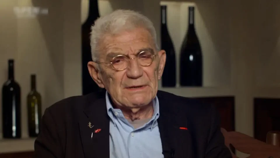 Ομόφωνο ψήφισμα του Δημοτικού Συμβουλίου Πειραιά για την απώλεια του Γιάννη Μπουτάρη