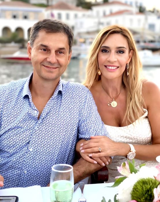 ΧΑΡΗΣ ΘΕΟΧΑΡΗΣ - ΔΗΜΗΤΡΑ ΘΕΟΧΑΡΗ | Πηγή: Instagram