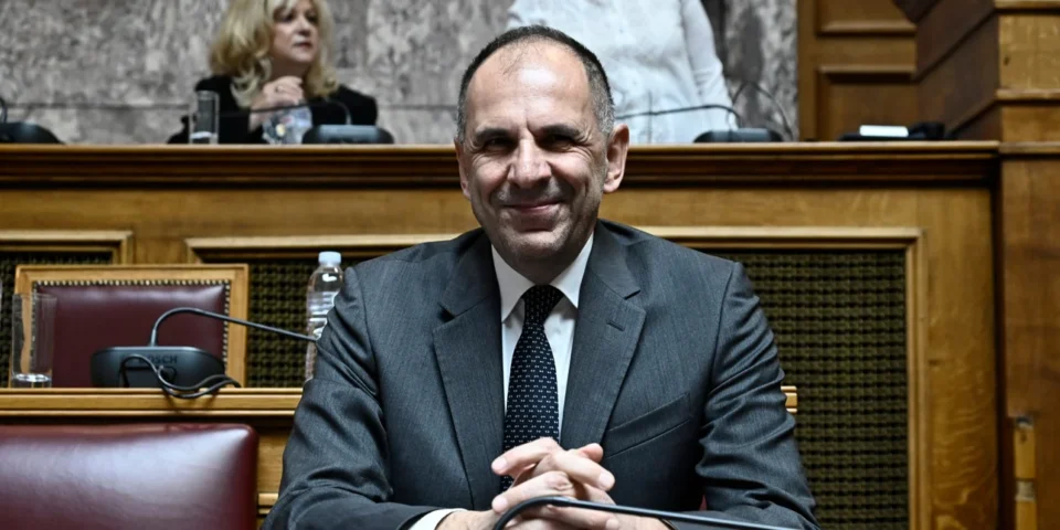 Ο Γεραπετρίτης θα ενημερώσει για τα ελληνοτουρκικά όλους τους πολιτικούς αρχηγούς
