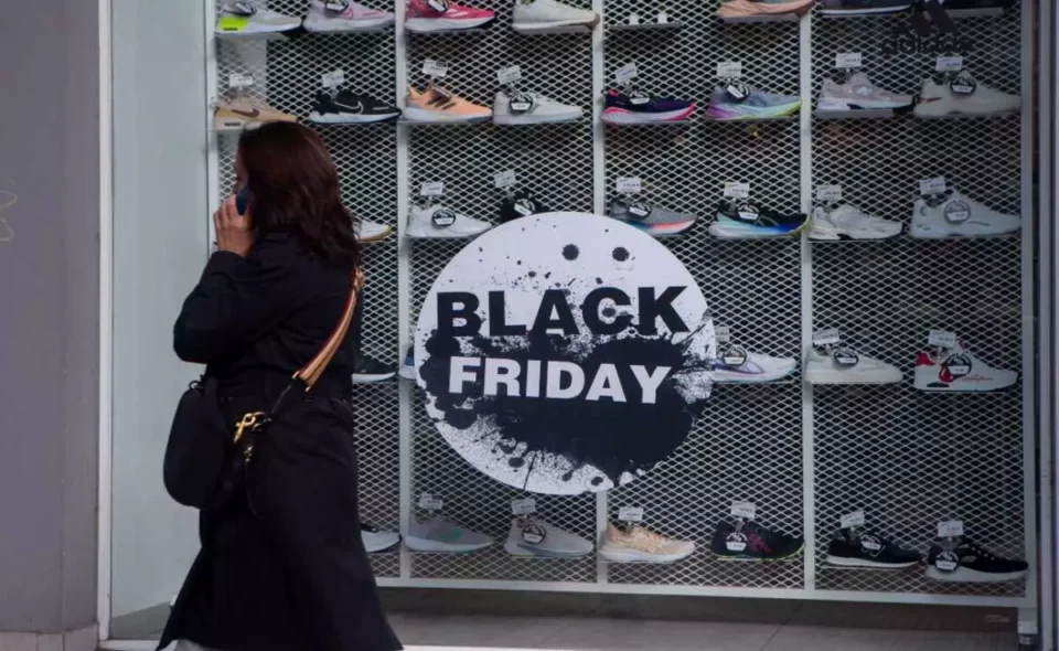 Η Black Friday πλησιάζει: Όλα όσα πρέπει να ξέρετε για ασφαλείς και έξυπνες αγορές