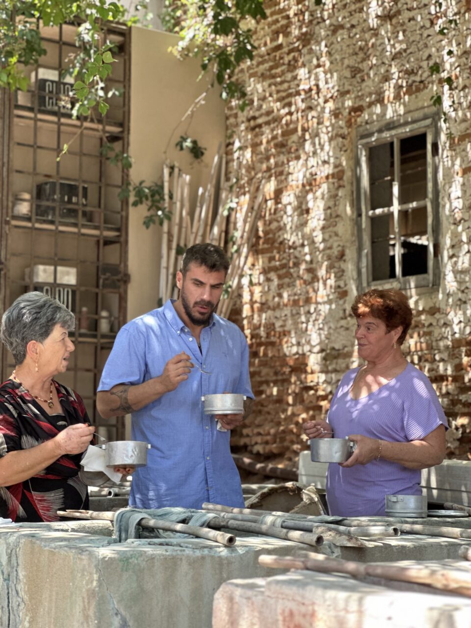 Akis’ Food Tour: Το πιο γευστικό food tour συνεχίζεται στη μαγευτική Σύρο