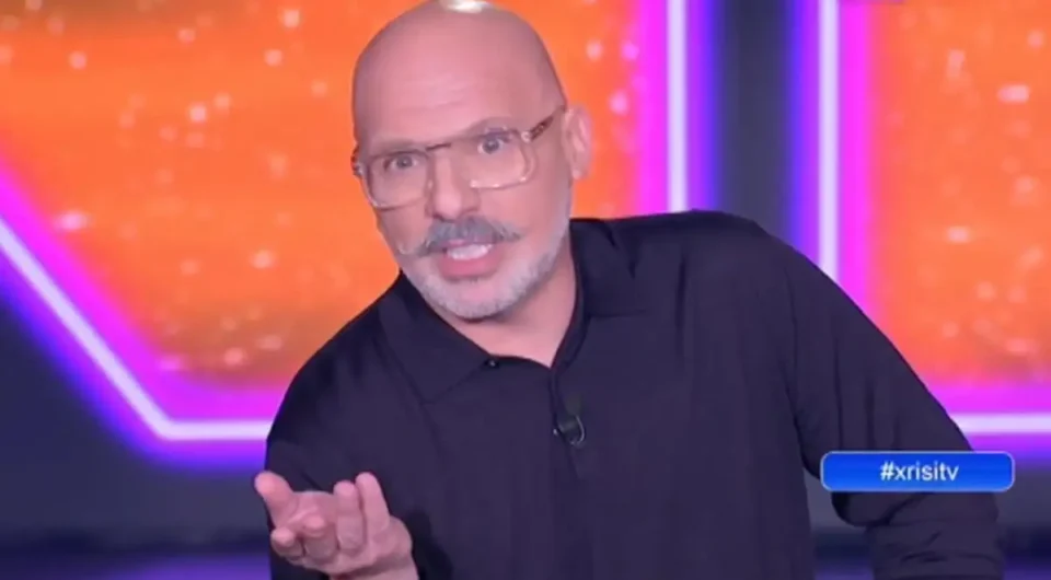 Προβληματισμός για τα χαμηλά νούμερα του Μουτσινά: Κοντεύει να τον "περάσει" μέχρι και η ΕΡΤ