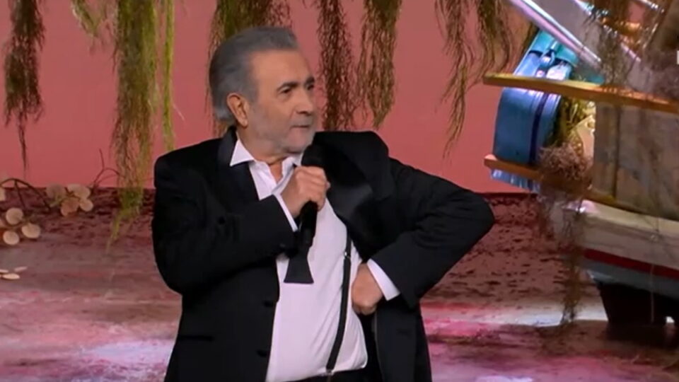 "Αλ Τσαντίρι Νιουζ": "Έπρεπε να γίνει τρίτος παγκόσμιος πόλεμος για να βρεθούμε;" - Η πρεμιέρα του Λάκη Λαζόπουλου στο MEGA