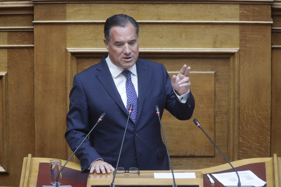 Δείτε τι απάντησε ο Υπουργός Υγείας Άδωνις Γεωργιάδης στην επίκαιρη ερώτηση του ΣΥΡΙΖΑ με θέμα "Καταρρέει το Ε.Σ.Υ."