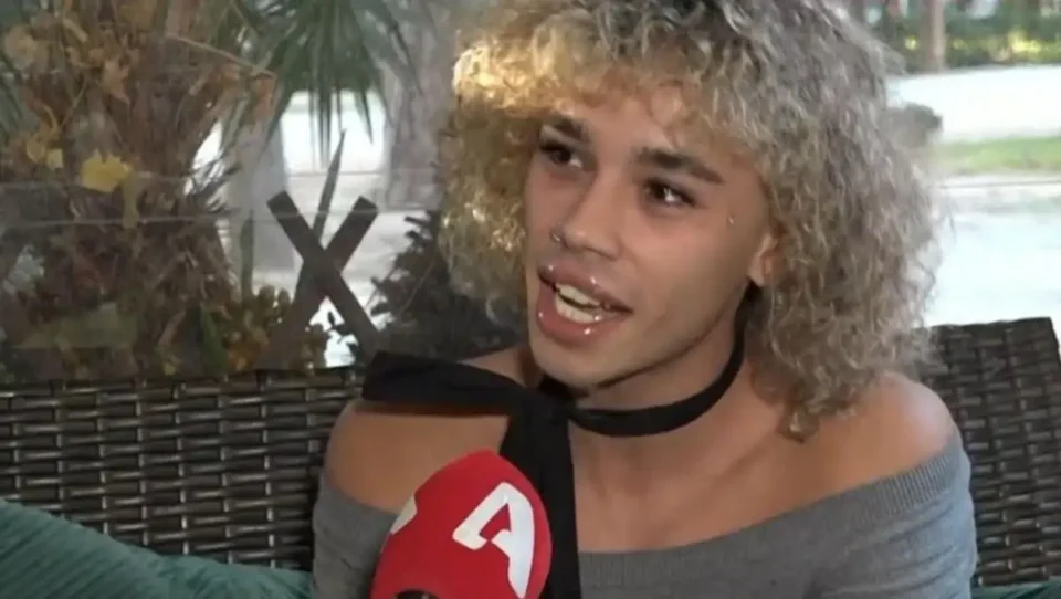 Στέφανος Βλάχος: "Είμαι ένα γκέι αγόρι. Δέχομαι καθημερινά σχόλια"