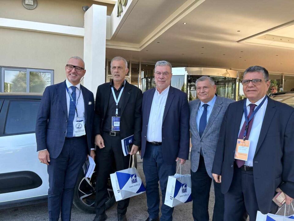 Ο Δήμαρχος Πειραιά Γιάννης Μώραλης στο Ετήσιο Τακτικό Συνέδριο της Κ.Ε.Δ.Ε.