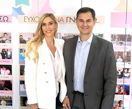 ΧΑΡΗΣ ΘΕΟΧΑΡΗΣ - ΔΗΜΗΤΡΑ ΘΕΟΧΑΡΗ | Πηγή: Instagram