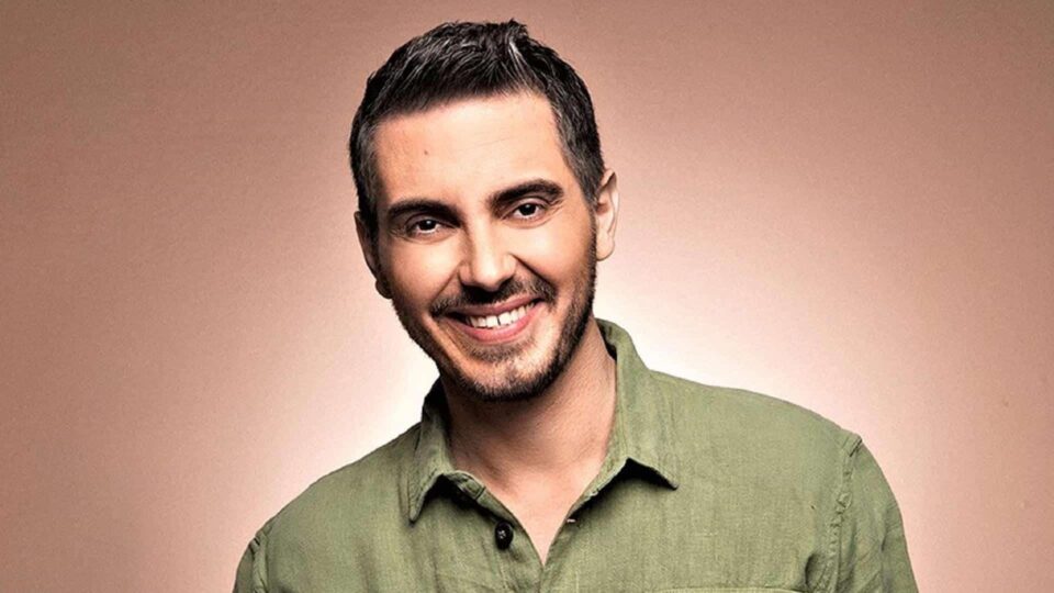 Μιχάλης Χατζηγιάννης: "Αν δεν γινόμουν τραγουδιστής θα ήμουν άνεργος"