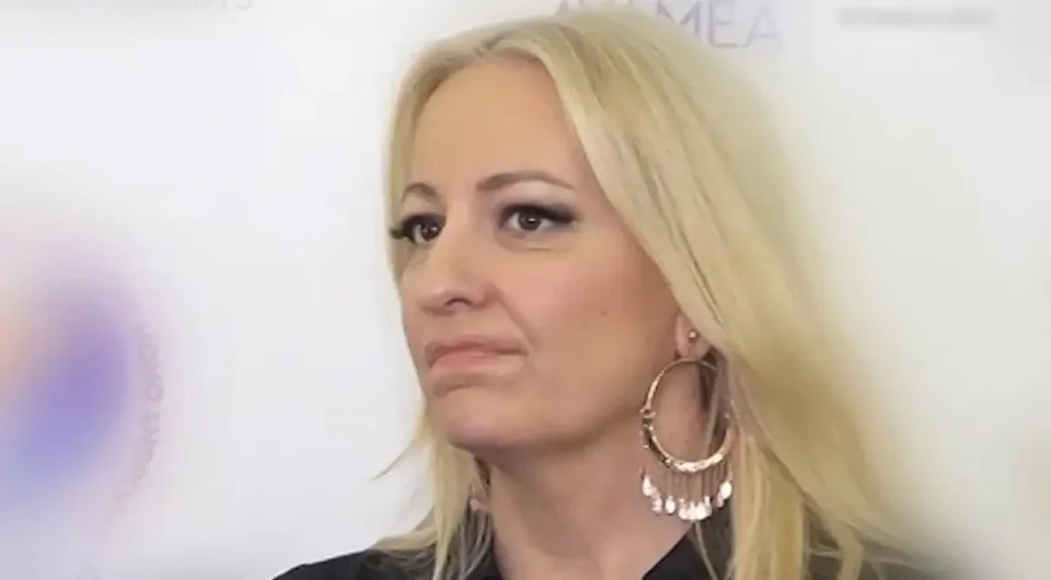 Αφροδίτη Γραμμέλη: "Πιστεύω ότι η τηλεόραση είναι ο χώρος με την κατ' εξοχήν πηγή τοξικότητας"