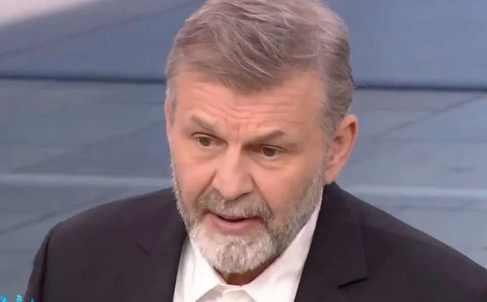 Απόστολος Γκλέτσος: "Η πολιτική δεν μου έδωσε λεφτά να φάω"