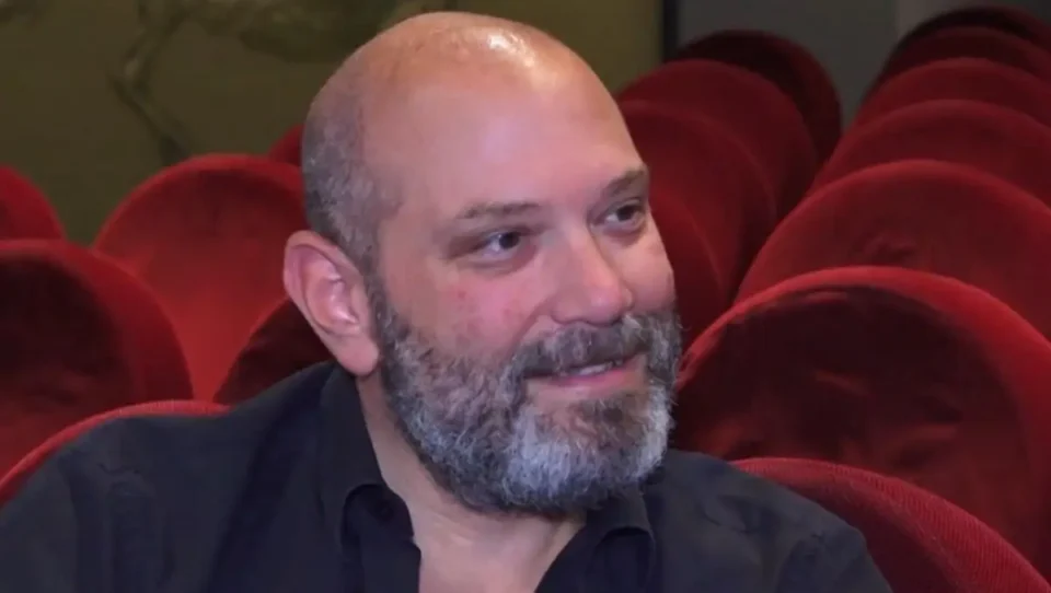 Γιώργος Λάγιος: "Συναντώ πολλούς παντρεμένους που βρίσκονται σε σχέσεις με το ίδιο φύλο"