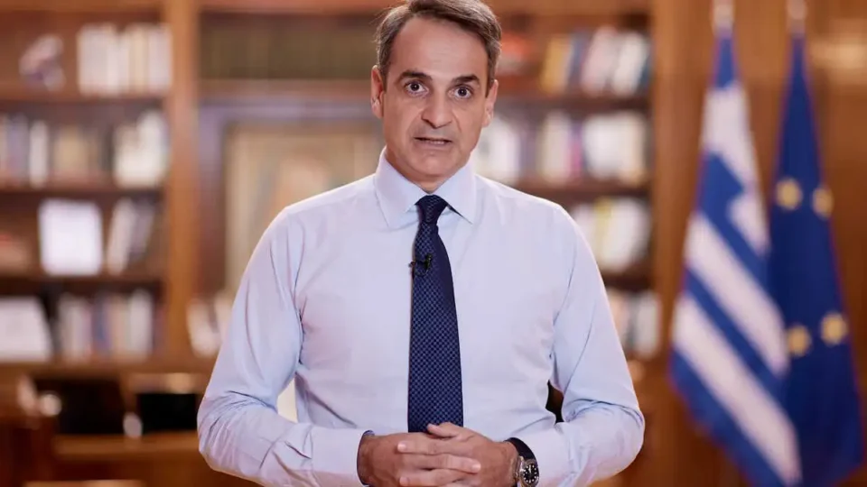 Κυριάκος Μητσοτάκης: Υποδεχόμαστε το 2025 δυναμώνοντας άμυνα και οικονομία για μία καλύτερη ζωή όλων των Ελλήνων