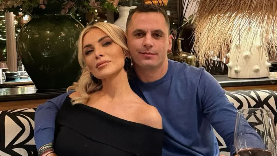 Κατερίνα Καινούργιου: "Λιώνει" στην αγκαλιά του αγαπημένου της - Η τρυφερή ανάρτηση