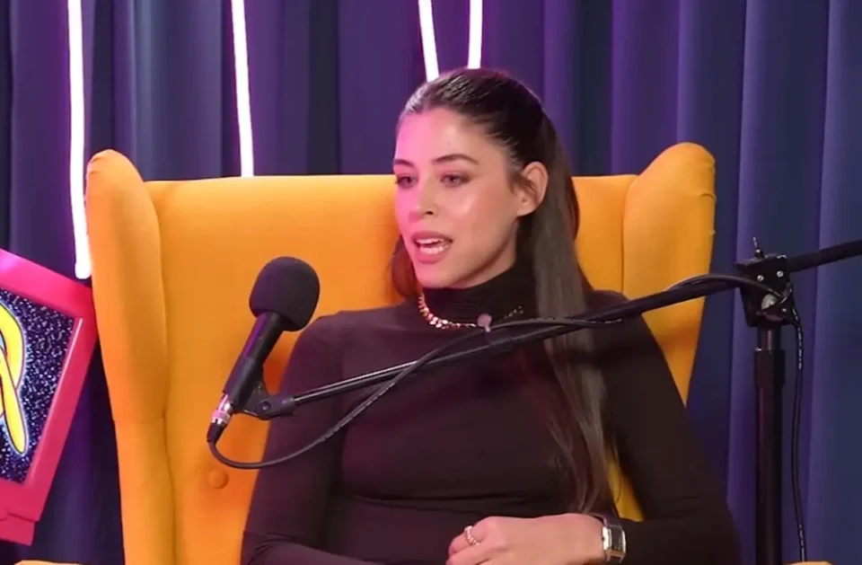 Η Demy αποκαλύπτει: "Κάποιες φορές μου αρέσει άλλες με φρικάρει"