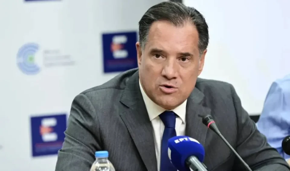 Άδωνις Γεωργιάδης: "Για τις επόµενες δύο εβδοµάδες έχουν προγραµµατιστεί περίπου 2.000 απογευµατινά χειρουργεία σε όλη τη χώρα"