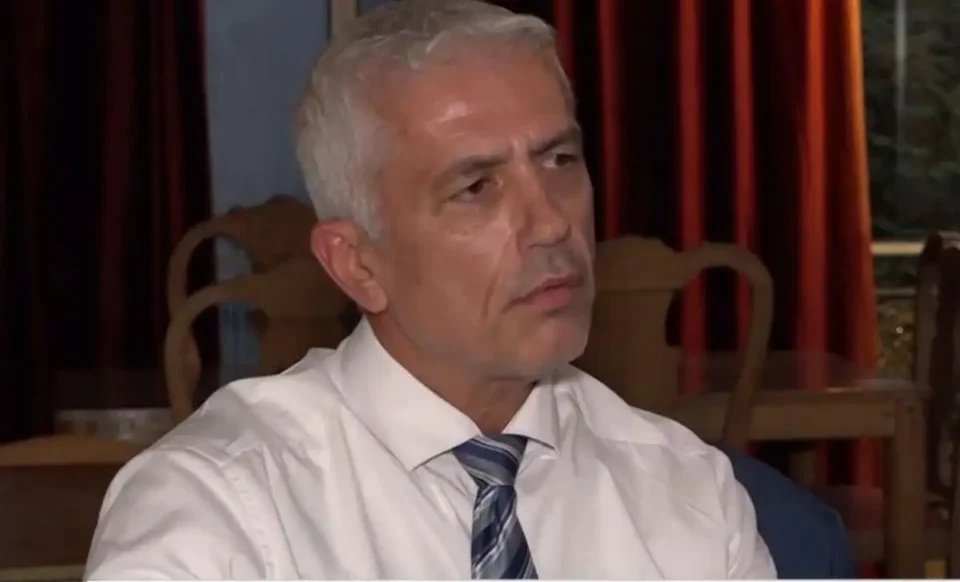 Σοκάρει ο Γιώργος Καλλιακμάνης για τη στιγμή που αντίκρισε νεκρό τον Γιώργο Καραϊβάζ στο πεζοδρόμιο