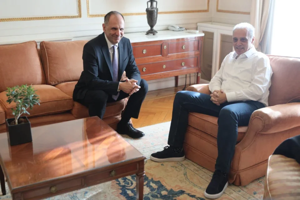 Συνάντηση Βελόπουλου με Γεραπετρίτη: "Συμφωνήσαμε ότι διαφωνούμε στους χειρισμούς της κυβέρνησης"