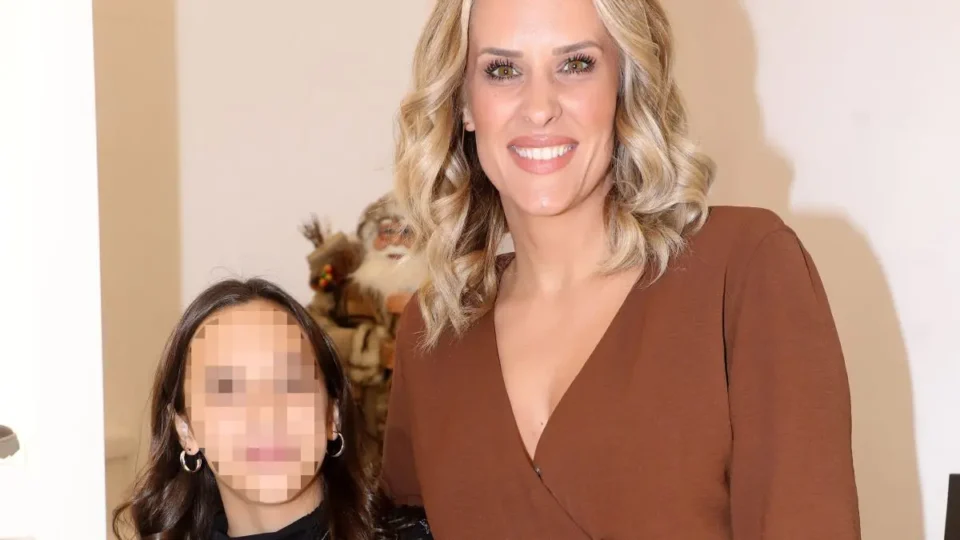 Έλενα Ασημακοπούλου: Η κόρη της έκλεισε τα 14 - Δείτε την τούρτα έκπληξη