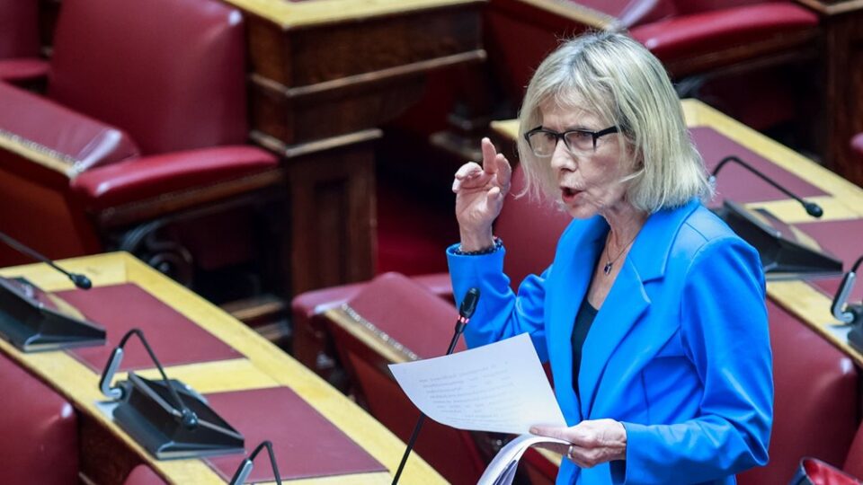 Γιώτα Πούλου για προϋπολογισμό: Να επιστρέψουν πόροι στους πολίτες και τις αγορές