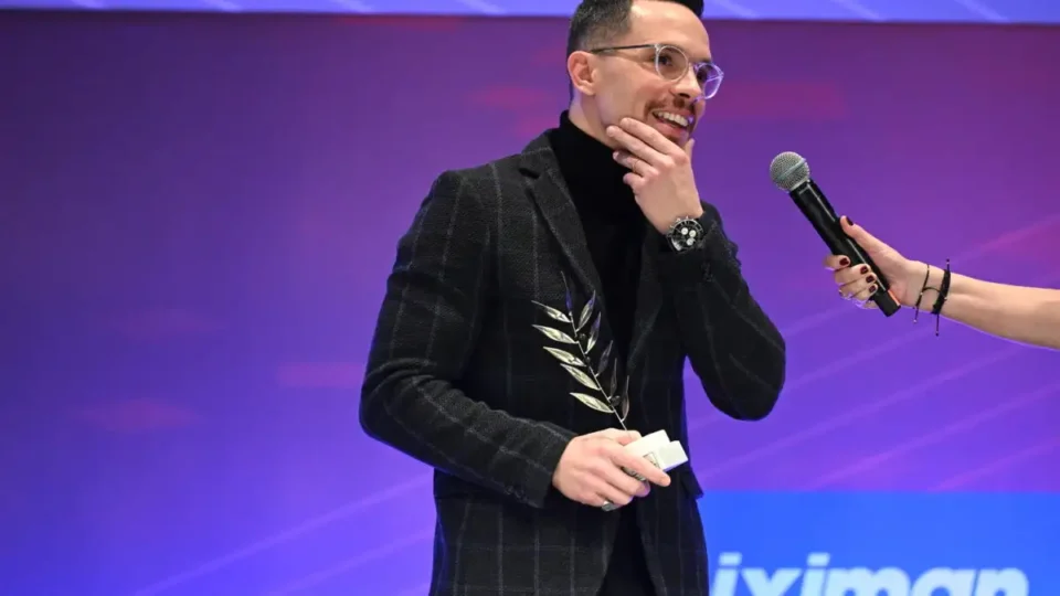 Λευτέρης Πετρούνιας: Η επική ατάκα του άρχοντα των κρίκων στα βραβεία ΠΣΑΤ