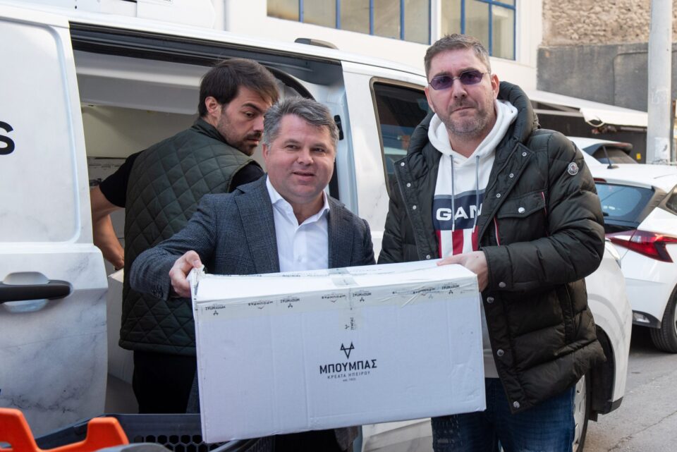 "Πράξη Αγάπης": 2.400 Μερίδες Φαγητού από την ΠΕΠΙΕΘ και τον Cpt Γιώργο Βάλλη στη Δομή Αστέγων Πειραιά