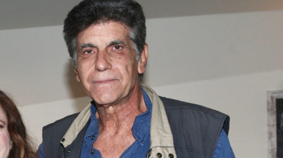 Ο Γιάννης Μπέζος έμαθε "στον αέρα" για τον θάνατο του Δημήτρη Ήμελλου