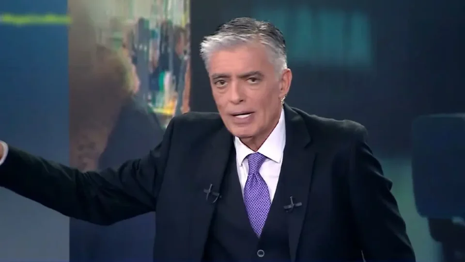 Ξέσπασε ο Νίκος Ευαγγελάτος στον "αέρα": Ένας βαριά προβληματικός άνθρωπος που είχε προνομιακή θέση στη Βουλή