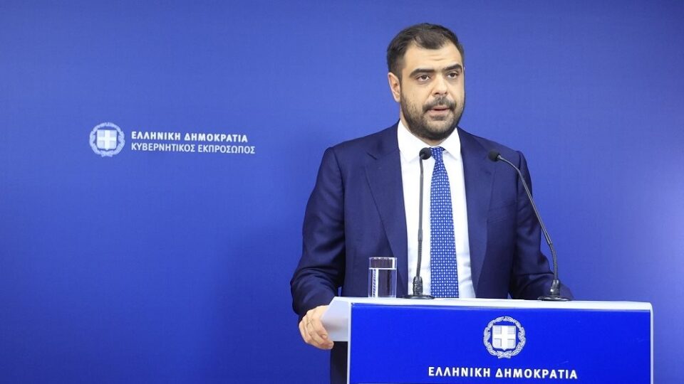 Παύλος Μαρινάκης: "Δεν υπάρχει καμία ειδική μεταχείριση στα μέλη της τέως βασιλικής οικογένειας"