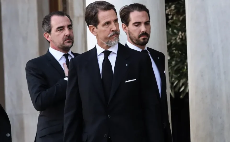 Πώς θα λάβουν την ελληνική ιθαγένεια τα μέλη της τέως βασιλικής οικογένειας: Οι προϋποθέσεις