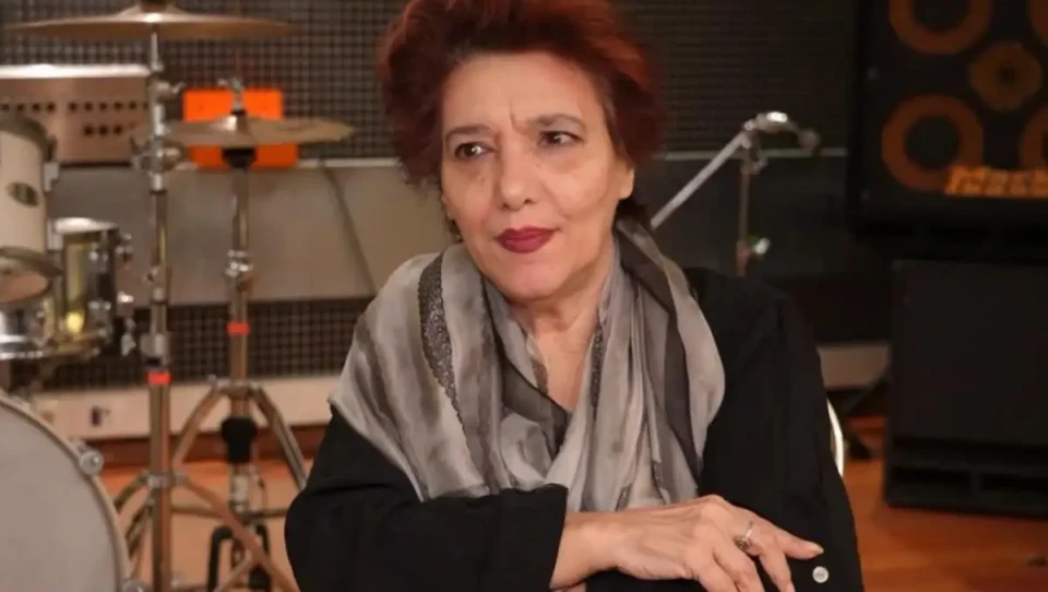 Ελένη Βιτάλη: "Κινδυνεύω να σταματήσω και έναν χρόνο να τραγουδάω"