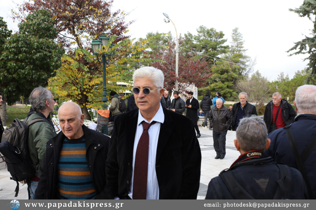 Στέλιος Μανωλάς