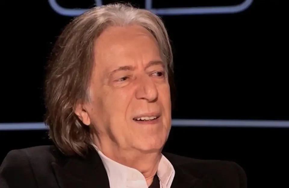Κώστας Τουρνάς: "Μπήκε με πλάγιους τρόπους στην οικογένειά μας και μας μπέρδεψε"