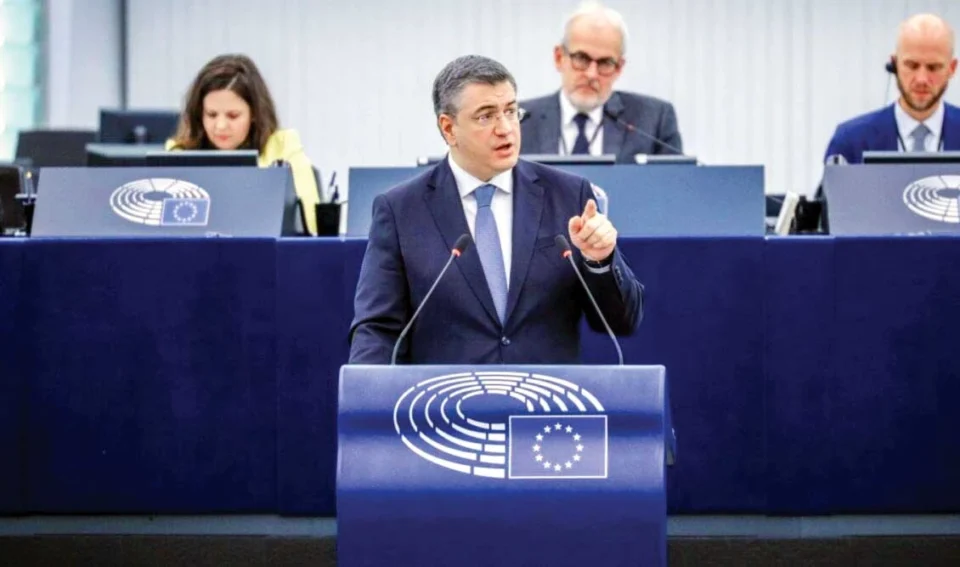 Απόστολος Τζιτζικώστας: Η περιβαλλοντική βιωσιμότητα στις αερομεταφορές αποτελεί την καθοριστική πρόκληση του 21ου αιώνα