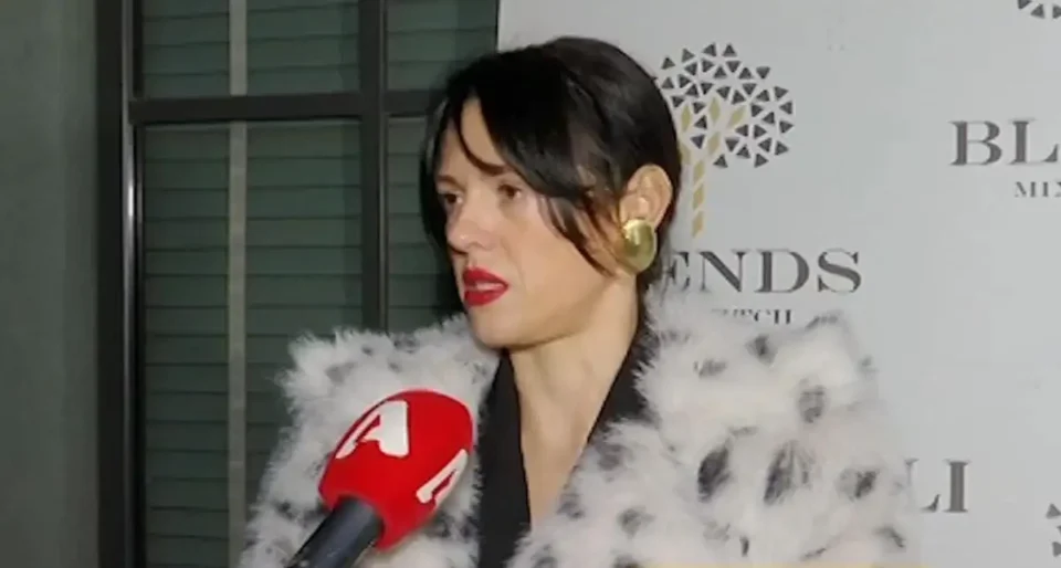 Ραμόνα Βλαντή: "Αχ η γλυκούλα μου η Βίκυ Κουλιανού… οι θέσεις παίρνονται από τις γνωριμίες"