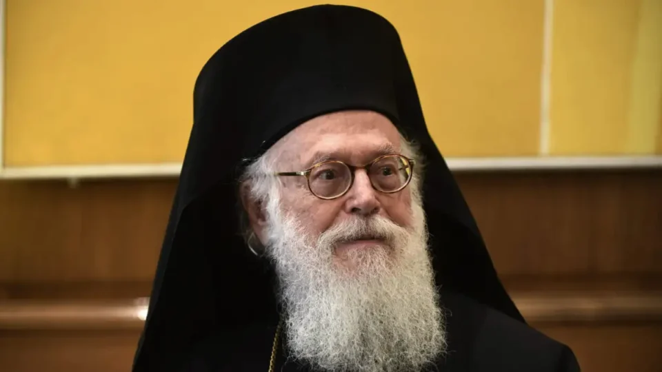 Στον «Ευαγγελισμό» ο Αρχιεπίσκοπος Αλβανίας Αναστάσιος: Αγωνία για την υγεία του