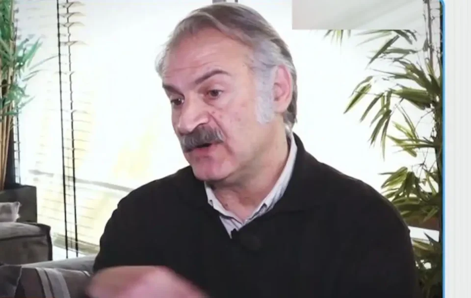 Τάσος Γιαννόπουλος: "Είναι δύσκολο να βρεθώ με τη σύντροφό μου"