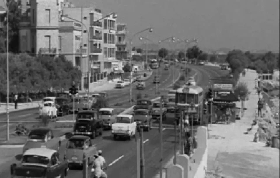 Απίστευτο! Έτσι ήταν η λεωφόρος Ποσειδώνος τη δεκαετία του '60!