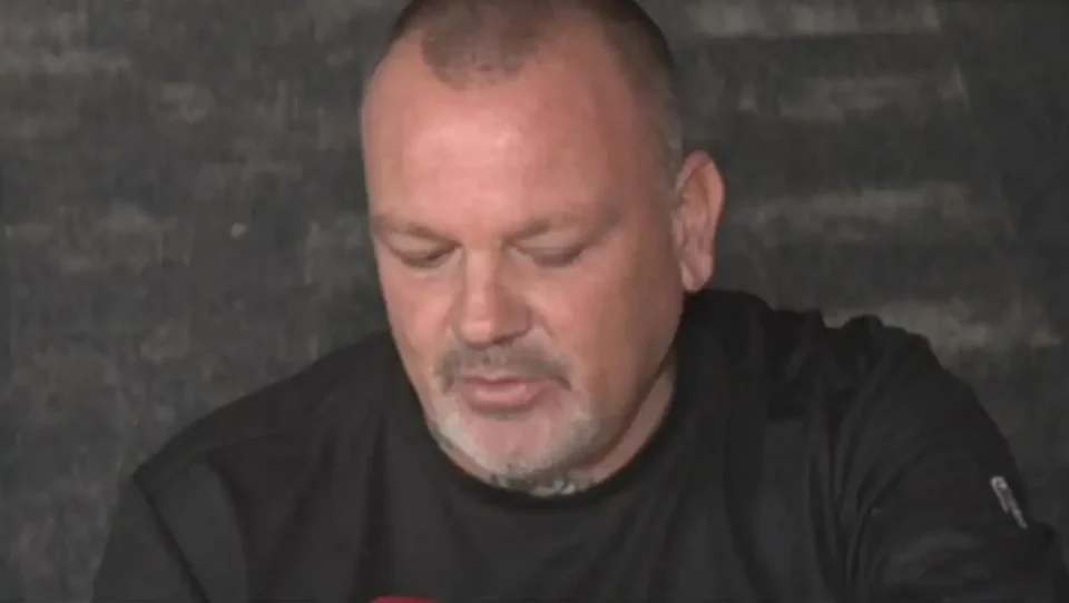 Δημήτρης Σκαρμούτσος: "Το καλύτερο που έκαναν οι γονείς μου ήταν ότι έκοψαν σχέσεις μαζί μου"