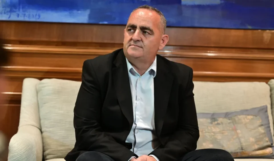 Φρέντης Μπελέρης για Αρχιεπίσκοπο Αλβανίας Αναστάσιο: Ήταν ο πρώτος άνθρωπος που συνάντησα όταν βγήκα από την φυλακή