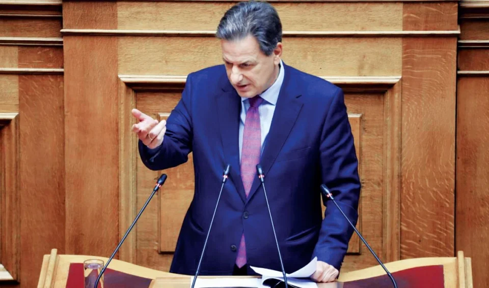 "Εξοικονομώ" και "Αλλάζω θερμοσίφωνα": Αύξηση δικαιούχων στα προγράμματα προανήγγειλε ο Σκυλακάκης