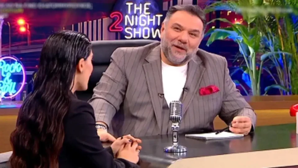 Γρηγόρης Αρναούτογλου: "Έχω έναν αδελφό αλλά δεν είναι δίδυμος. Έχουμε τέσσερα χρόνια διαφορά και δεν με ήθελε πουθενά μαζί του"