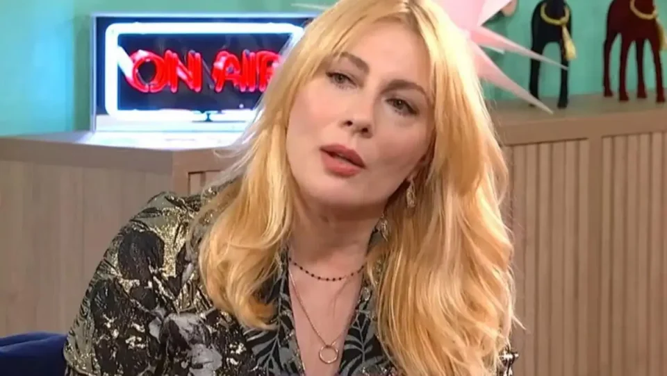 Σμαράγδα Καρύδη: "Είμαι δειλή και τεμπέλα"