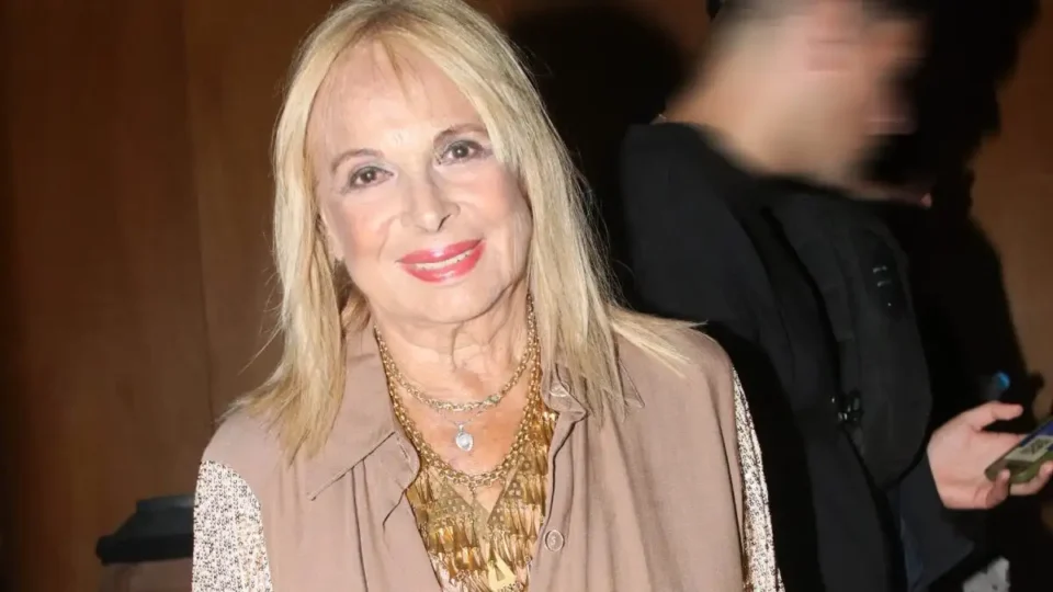 Άννα Φόνσου: "Την ηλικία μου τη λέω μόνο στους γιατρούς αν πάω"