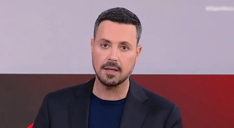 Πέτρος Κουσουλός: "Τελευταία κάποιες εκπομπές μας πιάνουν στο στόμα τους. Αλλάξτε κανάλι"