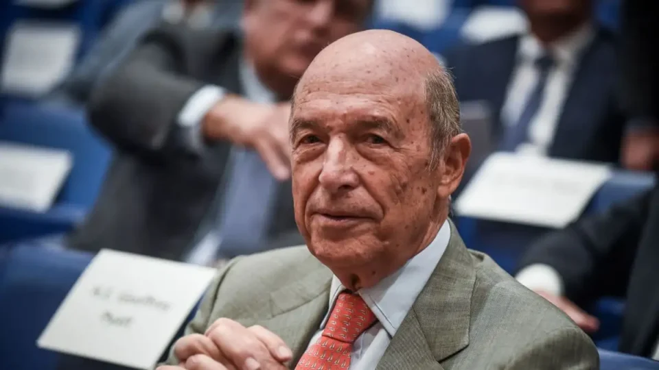 Ο Κώστας Σημίτης θα ταφεί δίπλα στον Ανδρέα Παπανδρέου: Σε κοντινή απόσταση ο τάφος της Μελίνας Μερκούρη