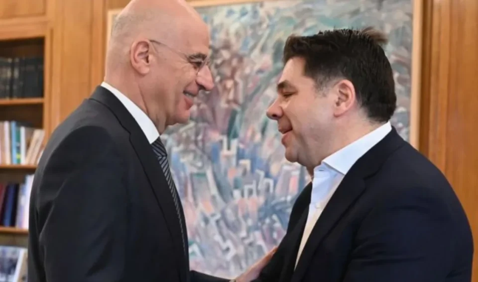 Με τον απερχόμενο πρέσβη των ΗΠΑ στην Αθήνα Τζορτζ Τσούνη συναντήθηκε ο υπουργός Εθνικής Άμυνας Νίκος Δένδιας